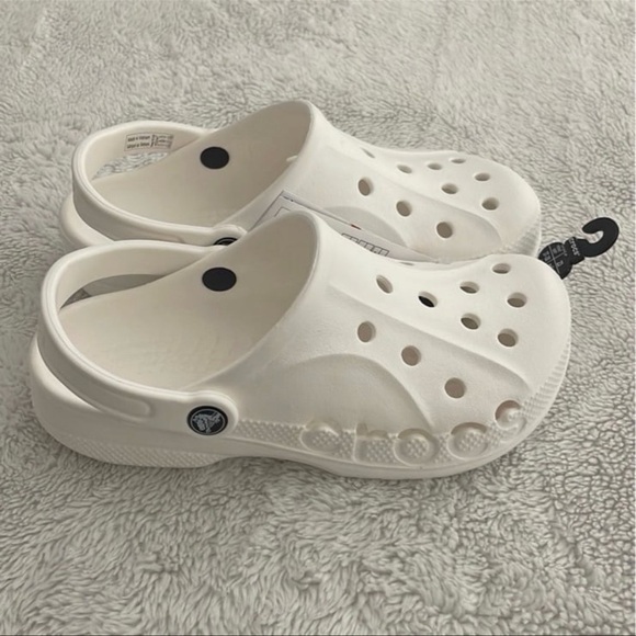 (NWT) Crocs Baya White Unisex Clog - Picture 7 of 11